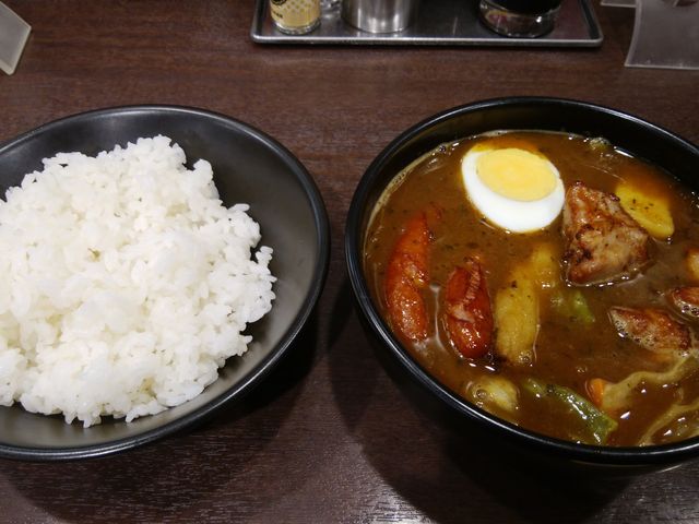 ハーフトッピングのソーセージもサクッと美味しいです。_カレーハウス CoCo壱番屋 西葛西駅北口店