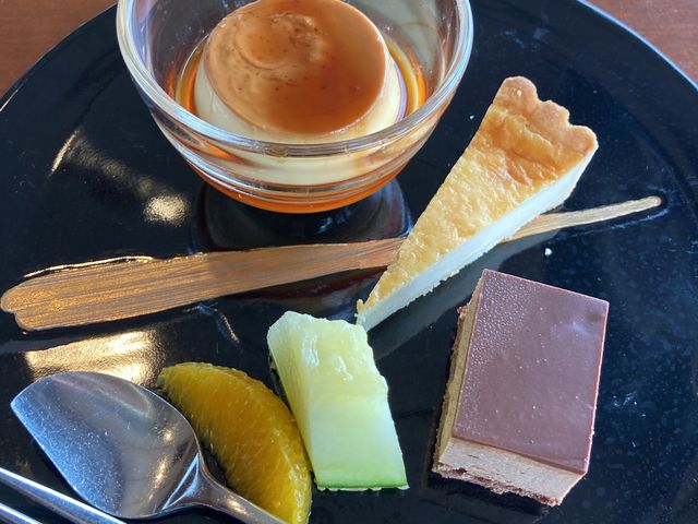 スイーツも種類豊富なプレートでした。_小松館 好風亭