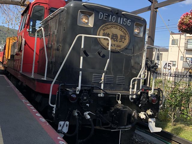 母と一緒に_JR嵯峨嵐山駅