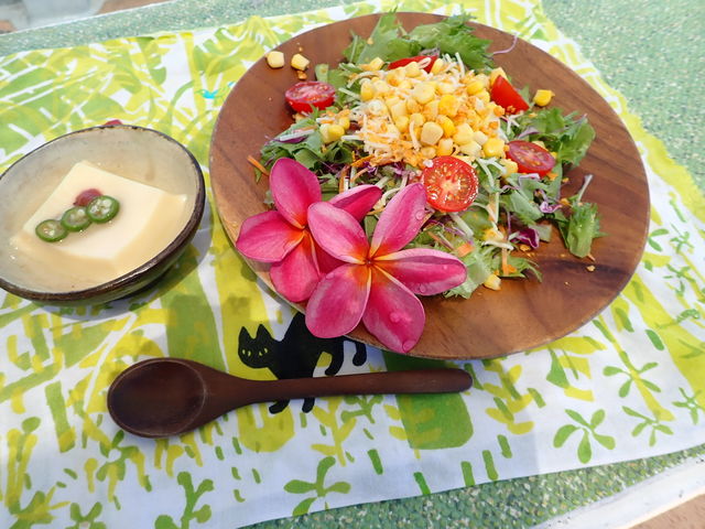 ランチに頂いたタコライスです。船の上で盛り付けてくださいました。_Relax Dive BANANA 石垣島