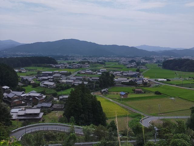 長篠信楽原を一望_長篠設楽原パーキングエリア(下り)