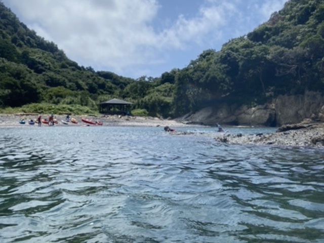 最終目的地です。たくさん遊びました!_西伊豆コースタルカヤックス