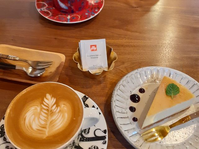 薫り立つ珈琲&美味しいケーキ_Capri coffee beans