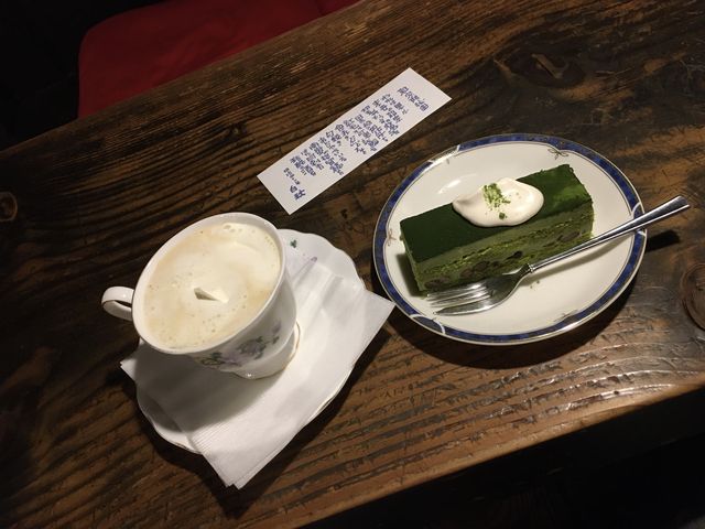 ウインナーコーヒー&抹茶ケーキ_邪宗門