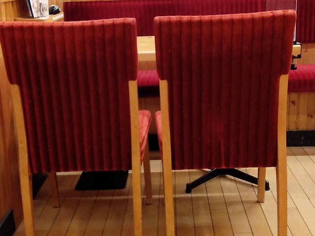 テーブル席_珈琲所 コメダ珈琲店 ルーセントタワー店