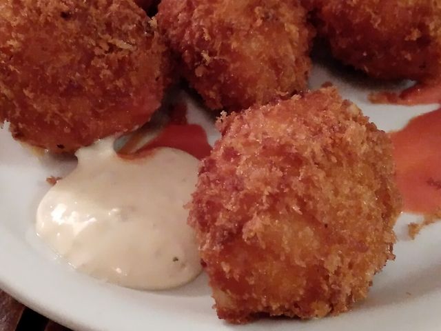 カニクリームコロッケ_洋食家ロンシャン本店