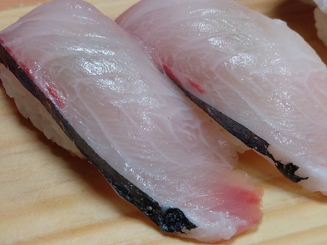 しまあじ_魚がし鮨流れ鮨藤枝店