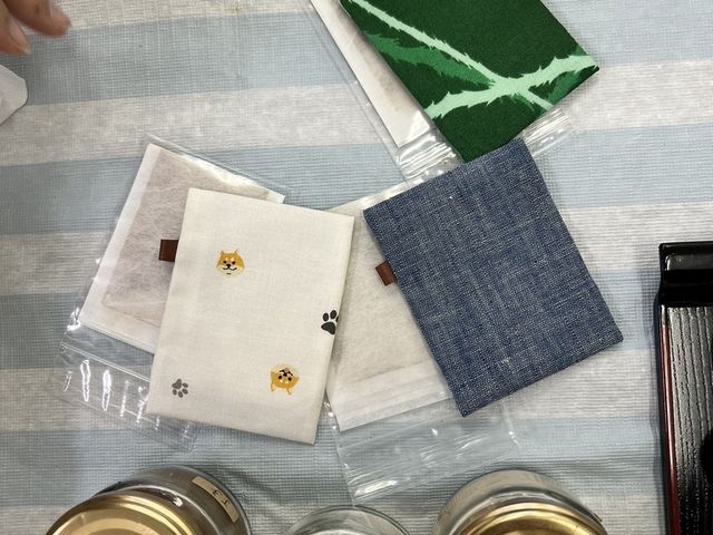 好きなお香を財布などに入れられる名刺香です。_華翠房