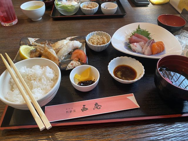 お刺身、コーヒーもいただけてよかったです。_西庵