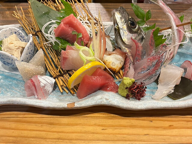 お造り盛り合わせ(かずさんの看板メニューです。)
お任せで頼むとかなり豪華です。_活魚創作料理 かず
