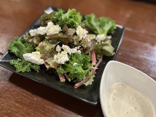 中神野菜のシーザーサラダ_酒バル くんたか
