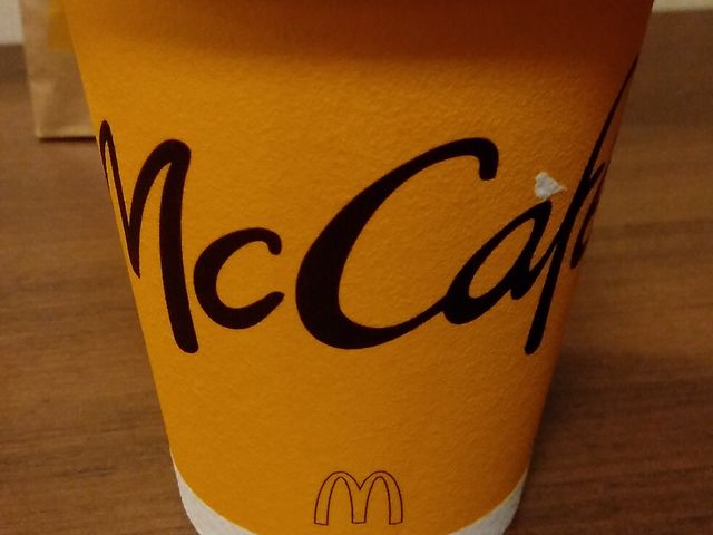 キャラメルラテ_マクドナルド 博多バスターミナル店