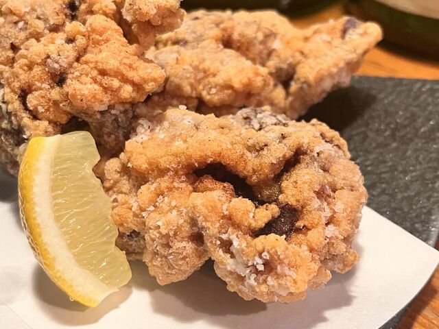衣もカリカリで味が良く染み込んだ唐揚げとっても美味しかったです_くいしんぼう