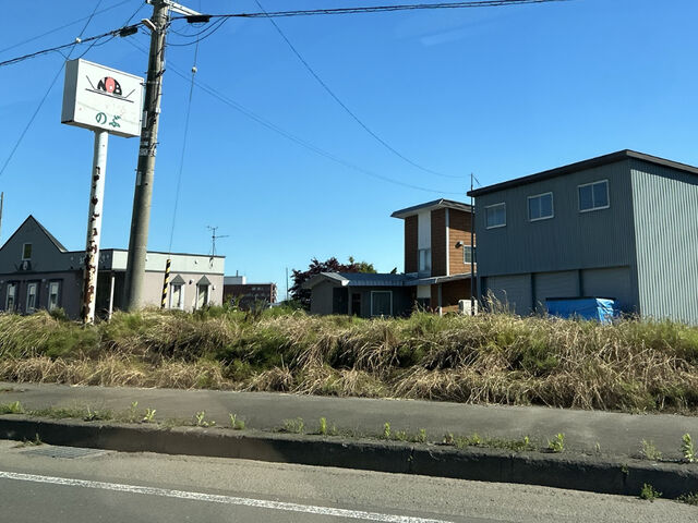 栗山公園を抜け、国道234号線沿いに大きな看板があります。_お好み焼きのぶ