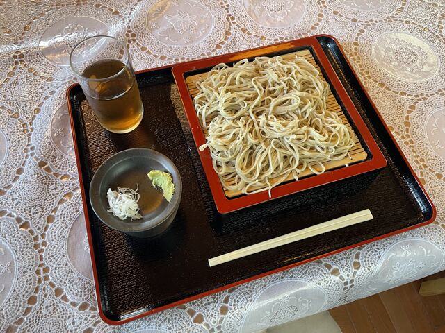 自身で打ったお蕎麦150g分を茹でるところを見学し、食しました。_岬そば工房