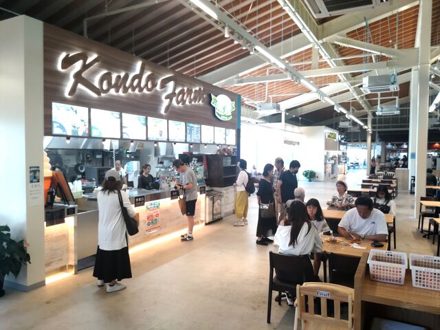 道の駅とみやまのフードコート。ソフトクリームやパスタなどがいただけます。_近藤牧場 富楽里店