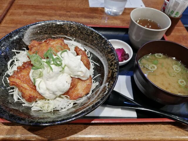 チキン南蛮丼_塩小路カフェ