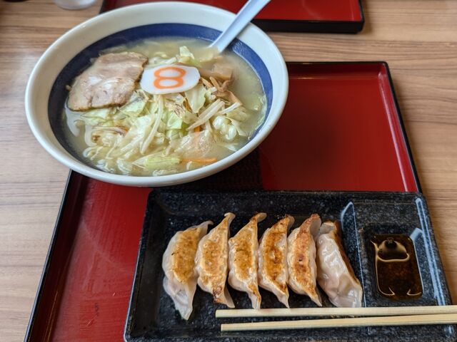 野菜らーめん+餃子_8番らーめん 横江店