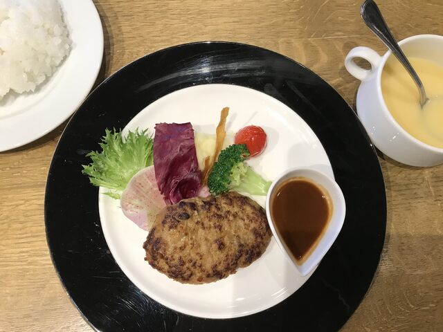 ハンバーグ_ホテルグローバルビュー新潟 DINING EDIT ECHIGO
