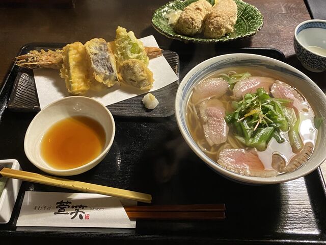 温かいソバは、おいしぃー_手打そば萱笑