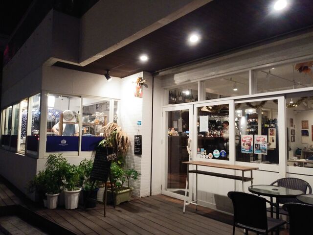 夜は平良にある窯焼きビザの店、ピッツェリアクラウンで。_パイナガマビーチ