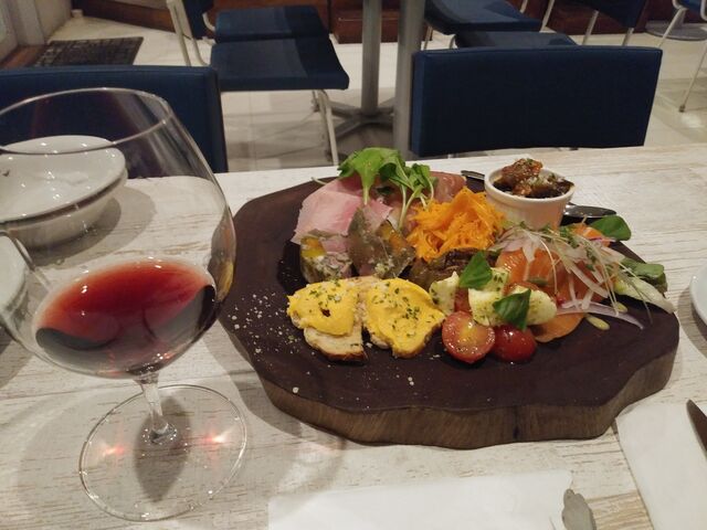 前菜もとても美味しかった。_パイナガマビーチ