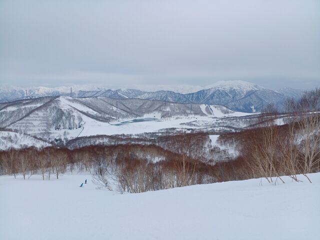 田代湖が見えてきました_かぐらスキー場(田代エリア)