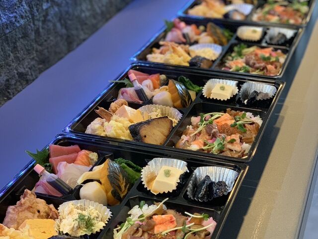 テイクアウトのお弁当、オードブル、刺身盛り合わせ等、ご予算、内容は相談可能で大人気!!_魚菜屋YAmA