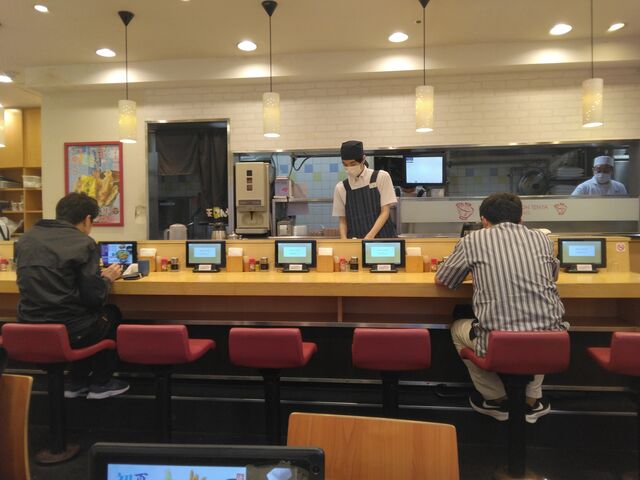 相変わらずお店は綺麗です。_てんや西葛西店