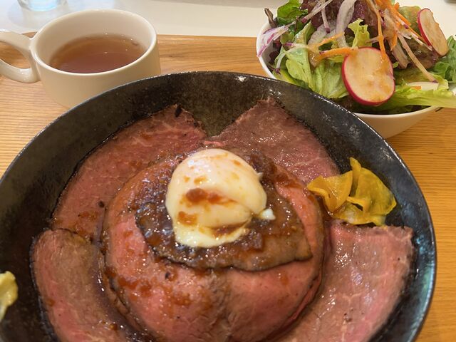 ローストビーフ丼_Felicia フェリシア