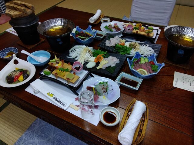 夏場の鱧会席。_信貴山観光ホテル