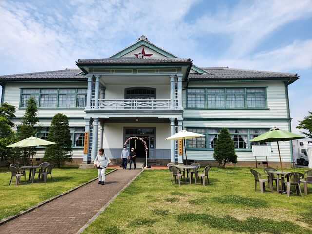 中野小学校旧校舎が銅石版画ミュージアムとなっています_一本木公園