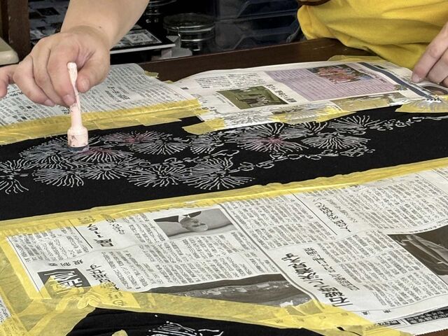 大好きなサガリバナの柄を染めました_奄美恵工房