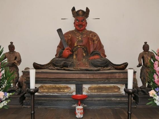 木造閻魔王坐像の写真1