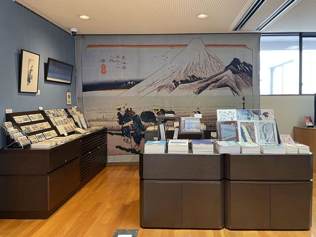 ミュージアムショップ_広重美術館