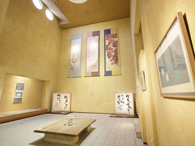 内観_草津片岡鶴太郎美術館