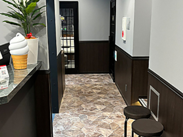 バンガローハウス 鶴屋町店の写真1