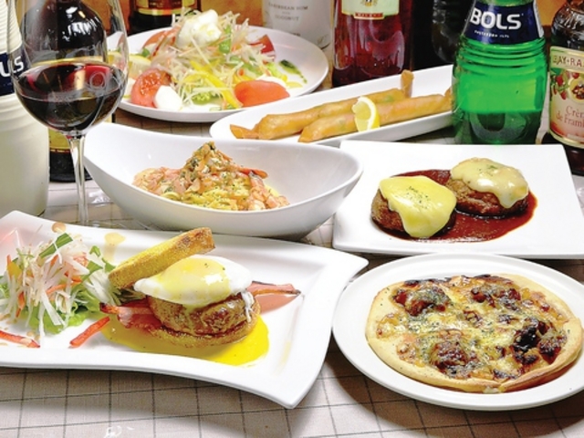 洋食屋 くぅふく倉庫の写真1