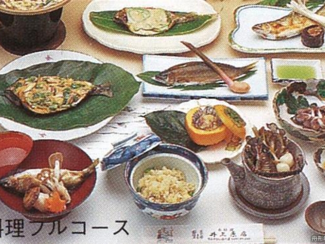 井上サバネ魚店の写真1