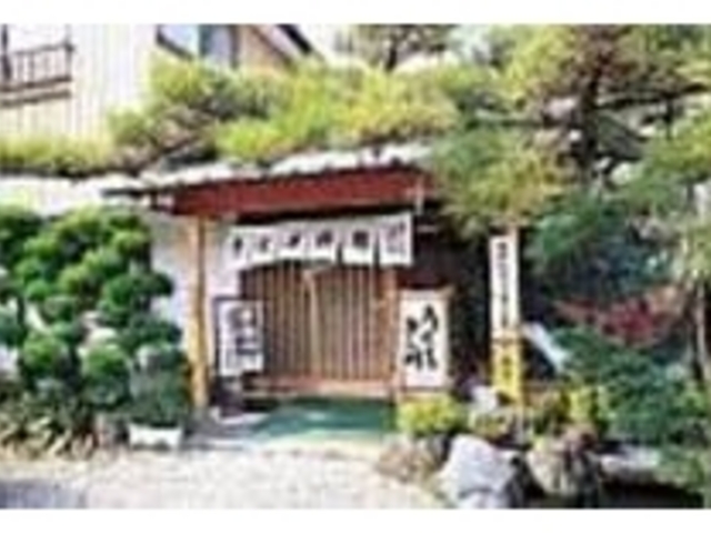 地元だけでなく、県外からの客も多いとか_うなぎ料理 ふじ川