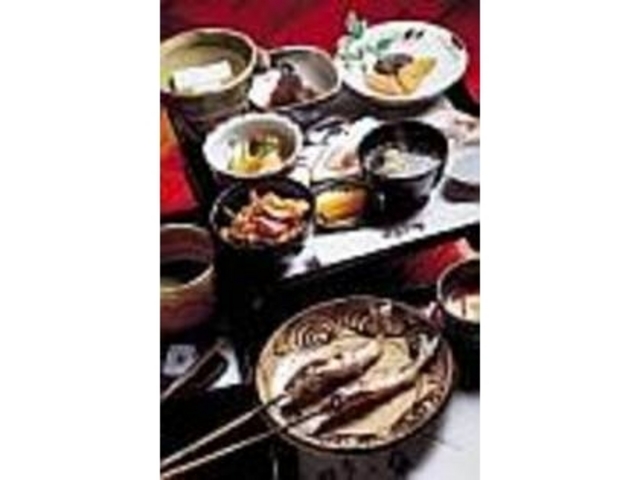 歴史深い窯元で頂ける『馬の目五目膳』_四季乃舎