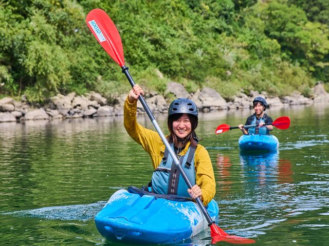 初心者でもまっすぐ進みやすいカヌーを使っています。_四万十・川の駅 カヌー館