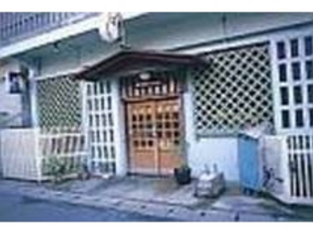 シンプルで素朴な雰囲気のお店入口_ぽうちゃたつや