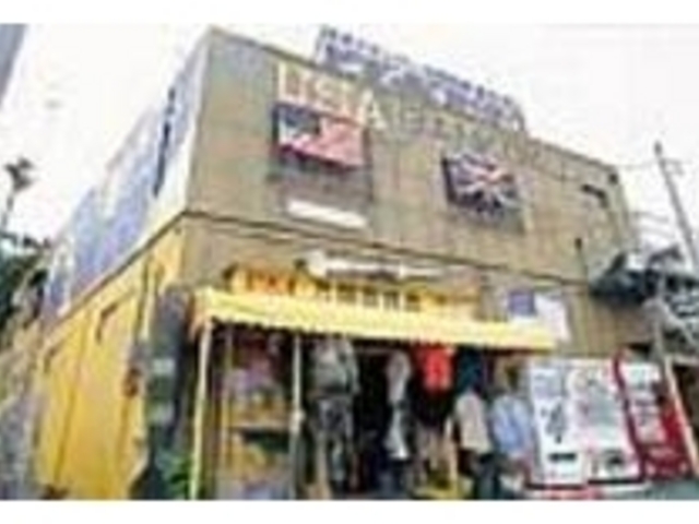 沖縄の百貨店たるものこうでなくては_万国百貨店