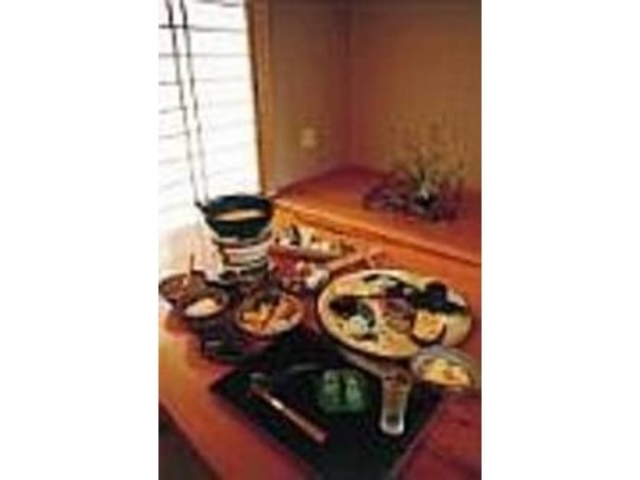 季節ごとに料理も盛り付けも変わる食彩御膳_ふしみ(知保窯・食彩の里)