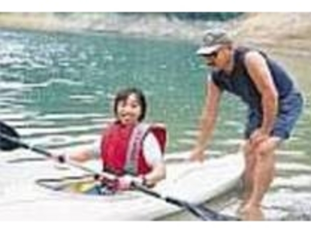 カヌーのレンタルから指導まで至れり尽せり_市房湖 あめんぼー館