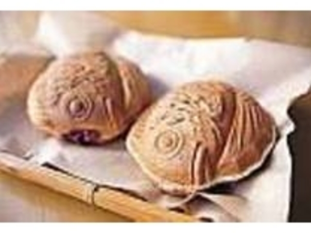 まぁるい形がとにかくカワイイたいやき_佐賀のたいやき(永留菓子店)