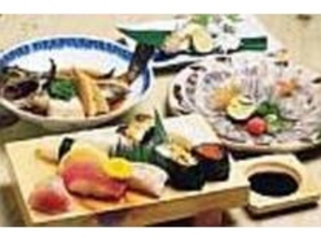 新鮮な旬の魚の『お造り』もおすすめ_春吉