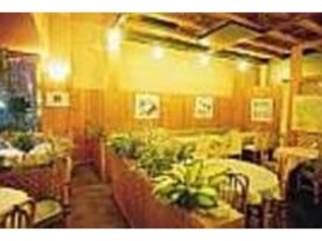木の温もりのあるあたたかい雰囲気のお店_ポートベロ