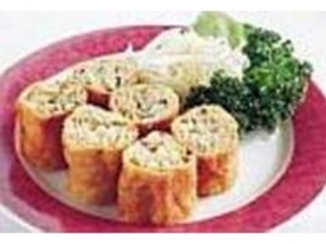 タケノコがたっぷりで歯応えのいい春巻_中国料理 六甲苑